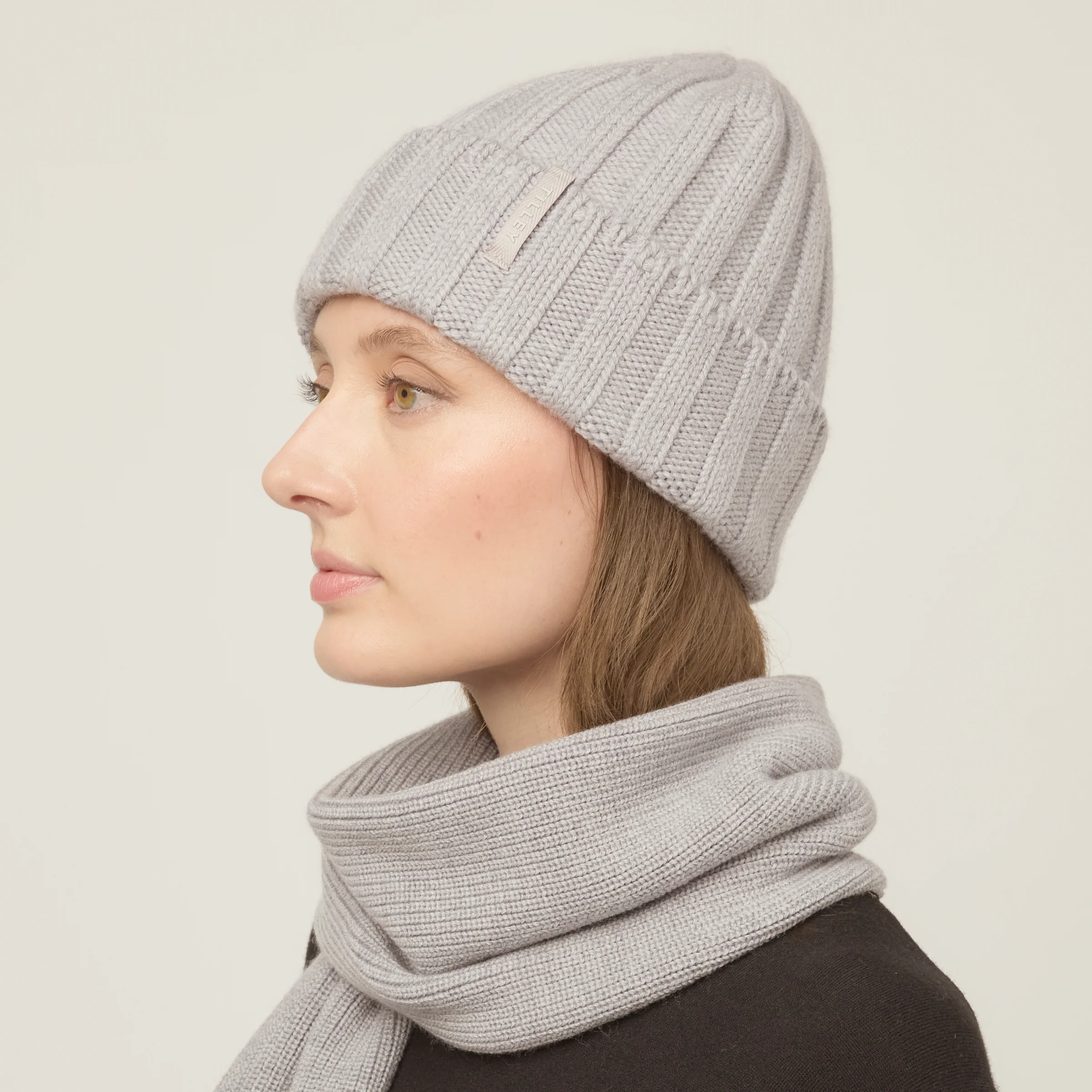 Chunky Ribbed Beanie - Image 4
