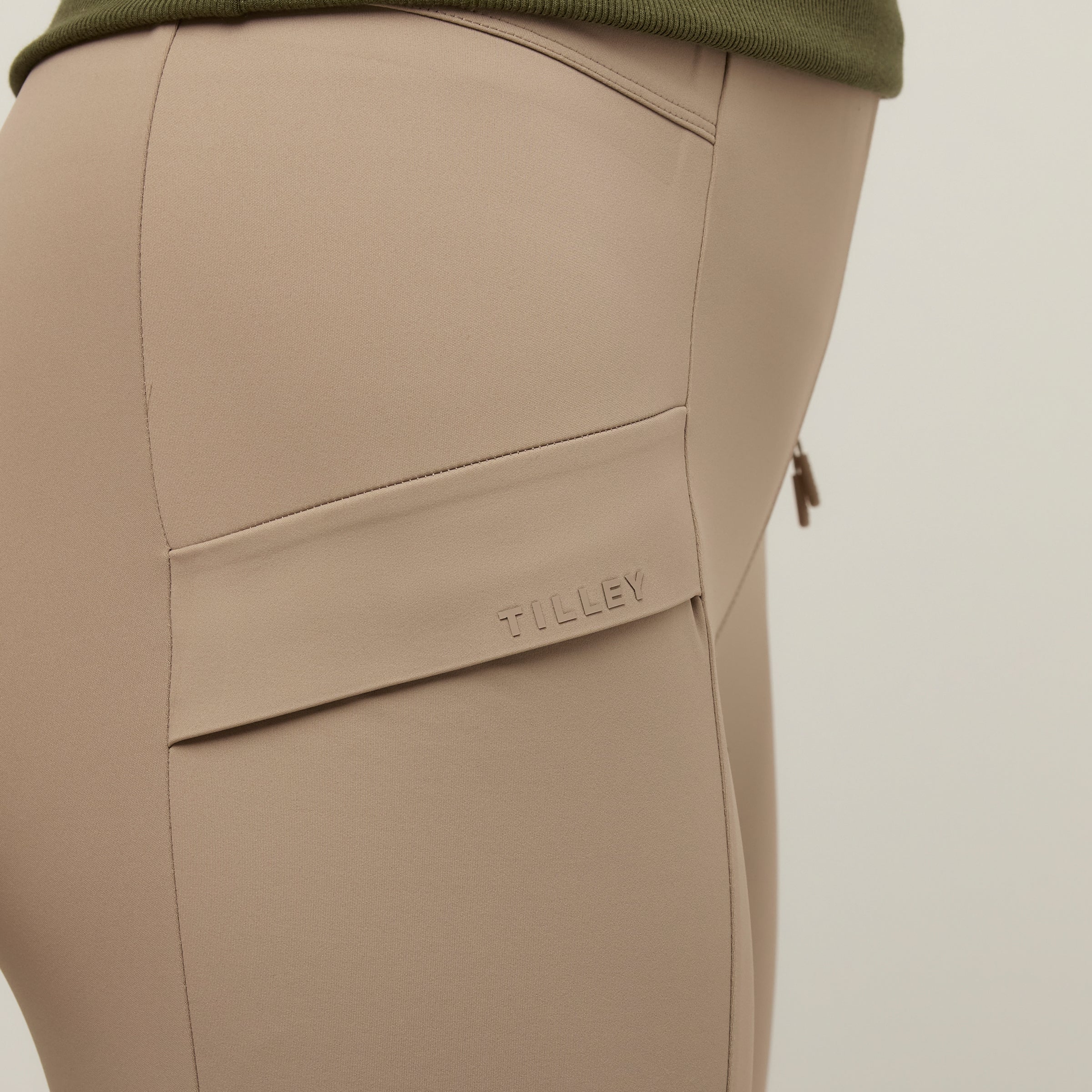 Compact Capri Legging - Image 5