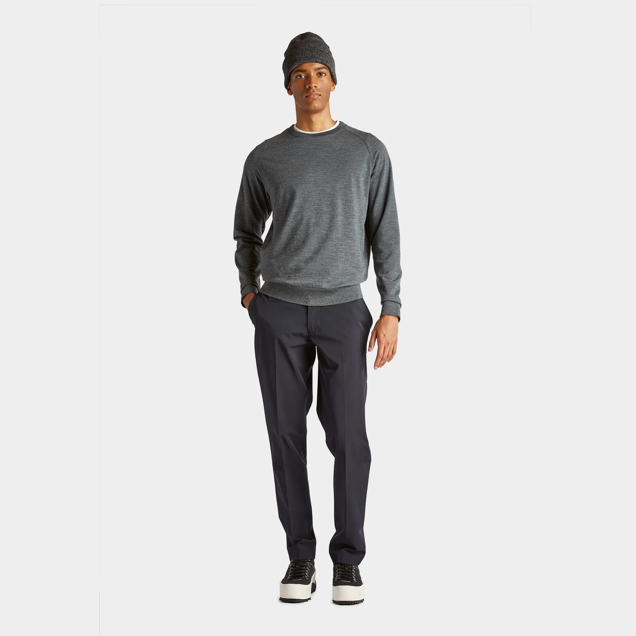 Raglan Merino Sweatshirt - Image 13
