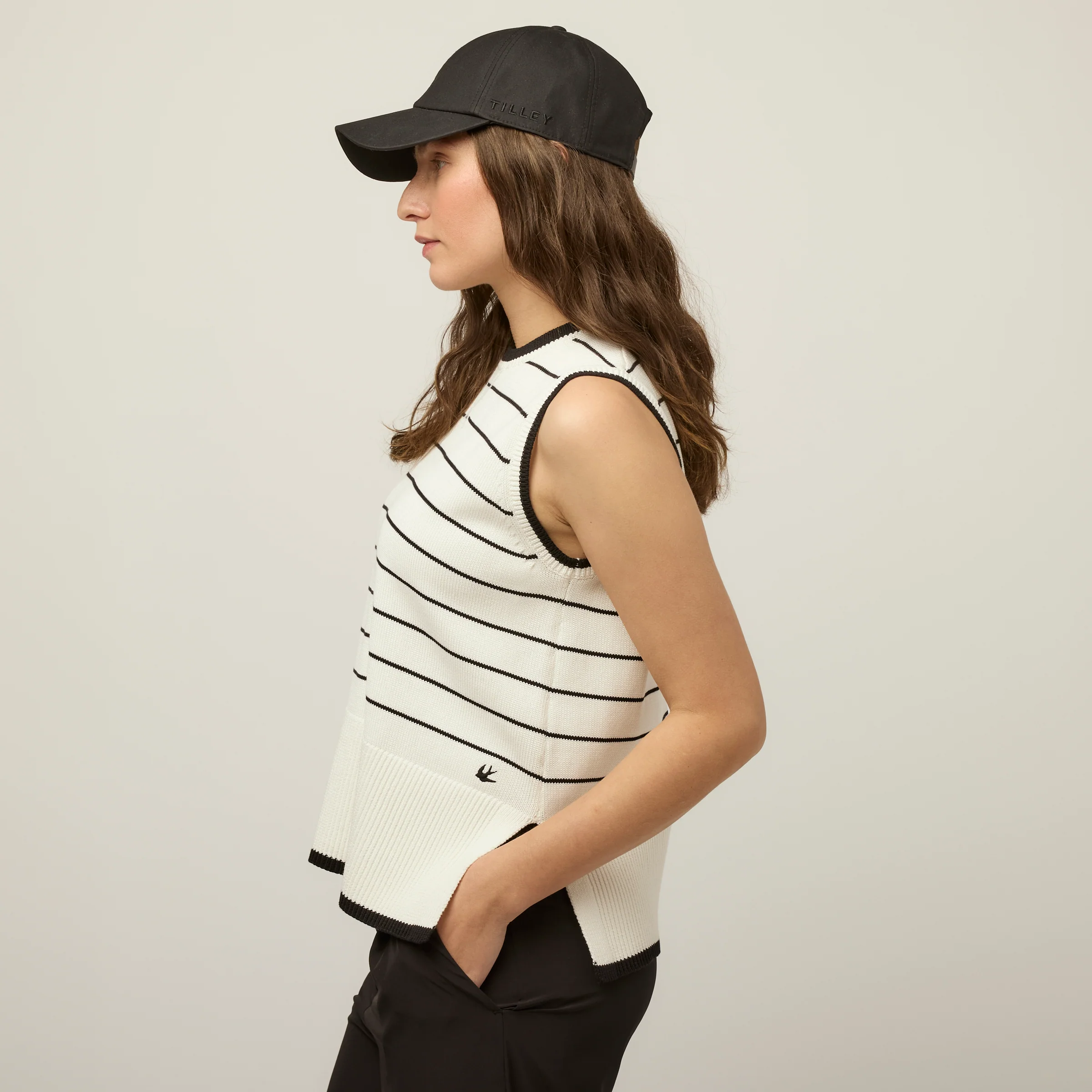 Sleeveless Sweater - Image 3